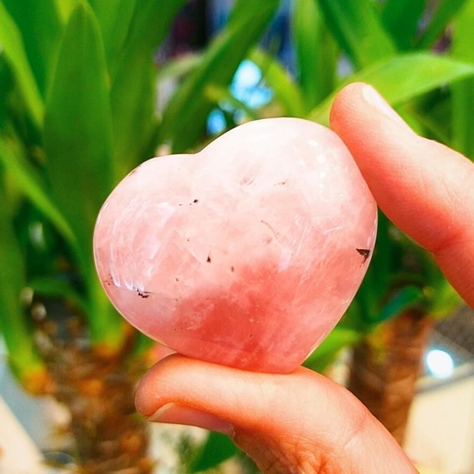 Pembe Kuvars Taşı Kalp Obje