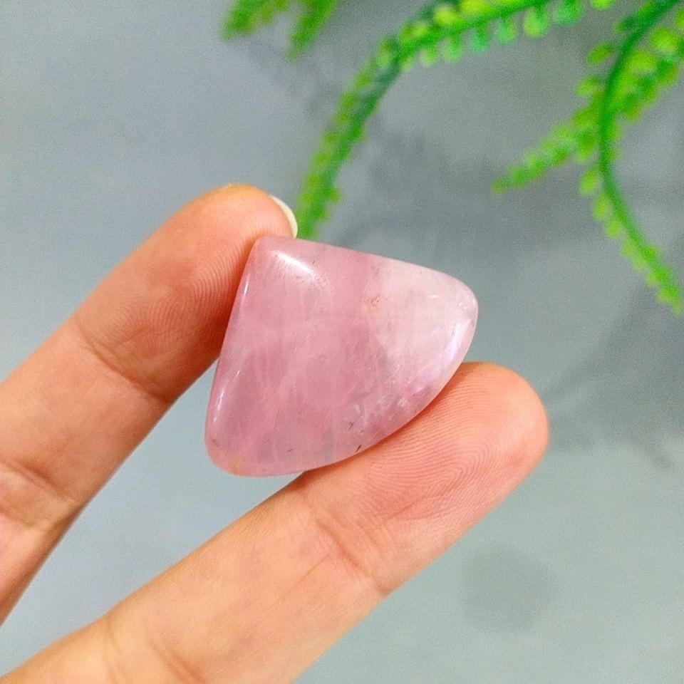 Pembe Kuvars Doğal Taş Kabaşon P83