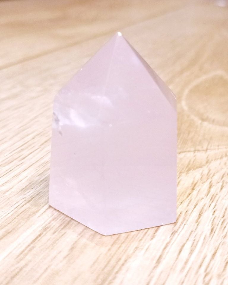 Pembe Kuvars Doğaltaş Kule