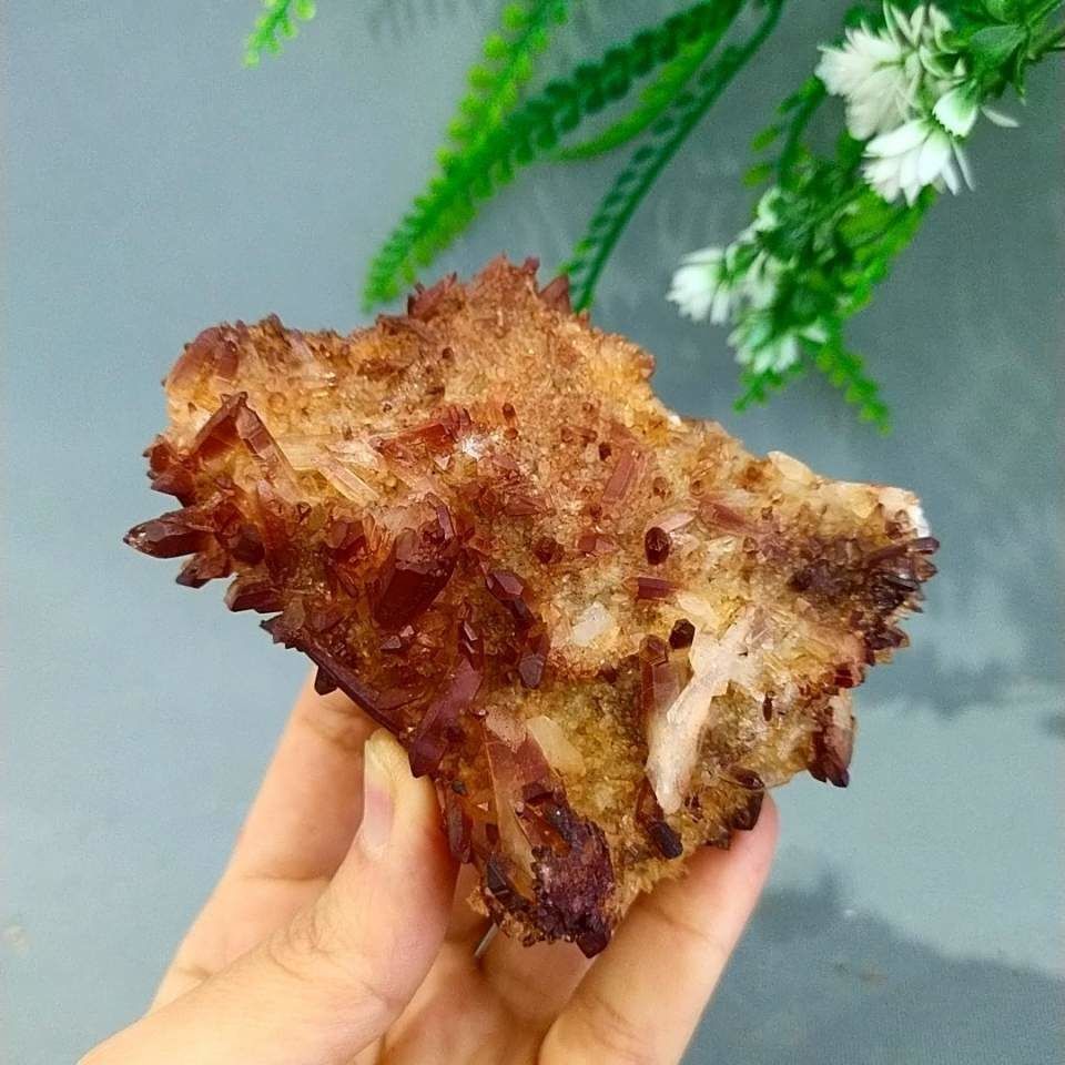 Kırmızı Kuvars Kristal Kümesi 245 gr