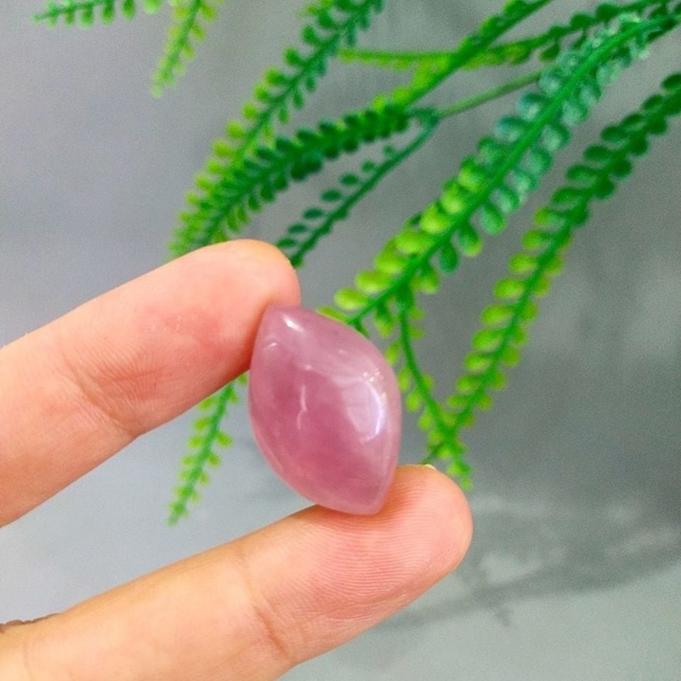 Pembe Kuvars Doğal Taş Kabaşon P108