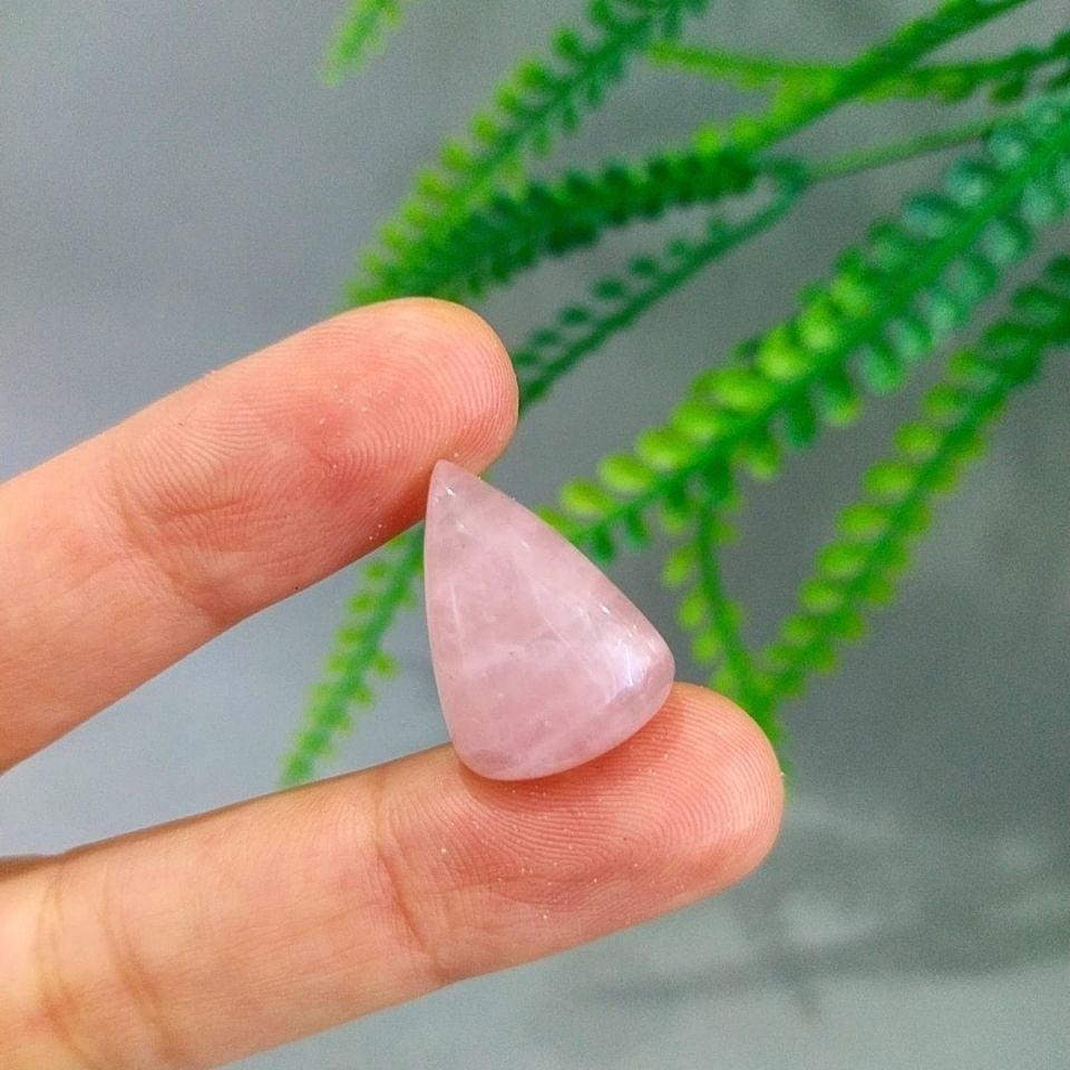 Pembe Kuvars Doğal Taş Kabaşon P115