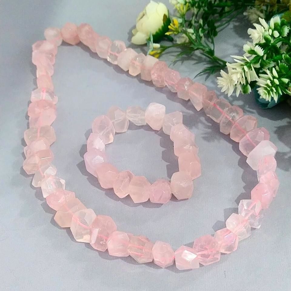 Pembe Kuvars Doğal Taş Kolye
