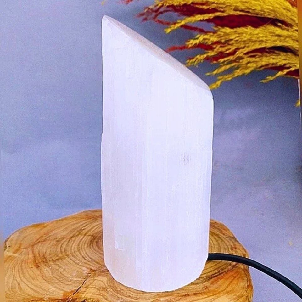 Selenit Taşı Kule Lamba - MNR1035